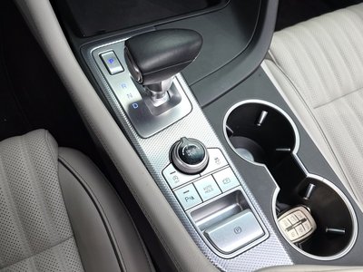 صورة مصغرة 12 لـ 2022 Genesis G70