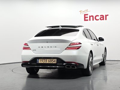 2022 Genesis G70 photo 4