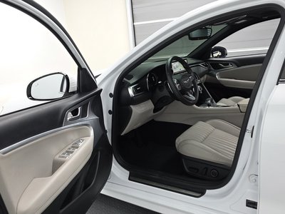 صورة مصغرة 13 لـ 2022 Genesis G70