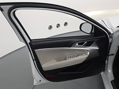 صورة مصغرة 14 لـ 2022 Genesis G70