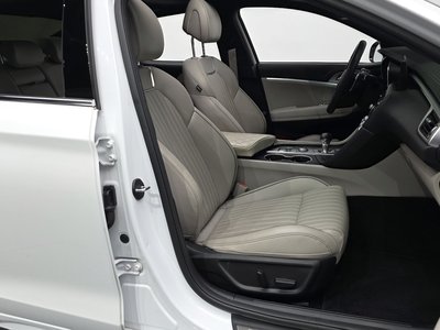 صورة مصغرة 17 لـ 2022 Genesis G70