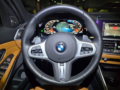 BMW 3 SERIES - 8