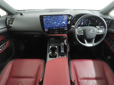 صورة مصغرة 11 لـ 2021 Lexus NX