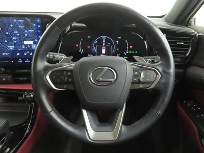 صورة مصغرة 14 لـ 2021 Lexus NX