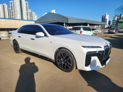 BMW 7 SERIES - 2