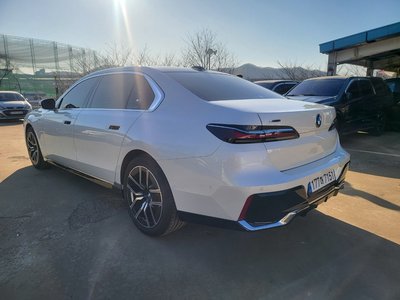 BMW 7 SERIES - 7