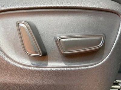 صورة 38 لـ 2025 Toyota ALPHARD
