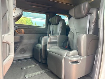 صورة 34 لـ 2025 Toyota ALPHARD