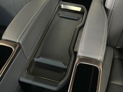 صورة 57 لـ 2025 Toyota ALPHARD