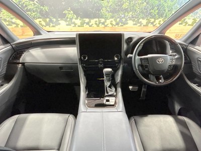 صورة 2 لـ 2025 Toyota ALPHARD