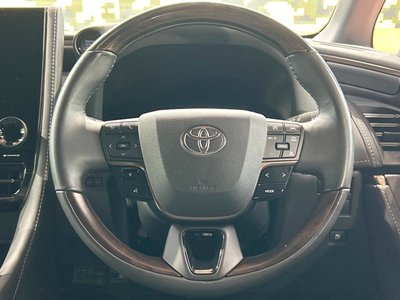 صورة 66 لـ 2025 Toyota ALPHARD