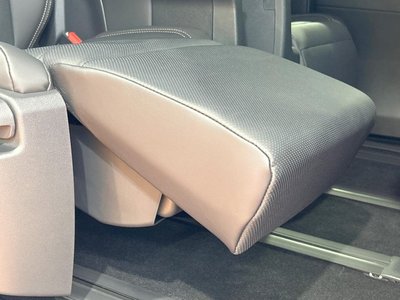 صورة 67 لـ 2025 Toyota ALPHARD
