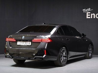BMW 5 SERIES - 5