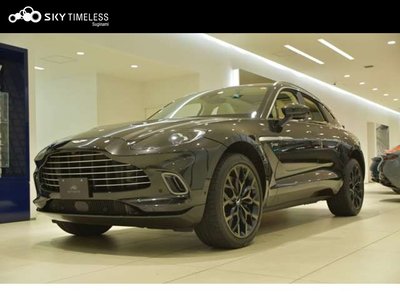 ASTON MARTIN DBX - 1