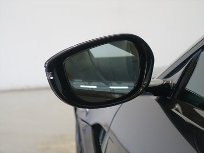 ASTON MARTIN VANTAGE - 7