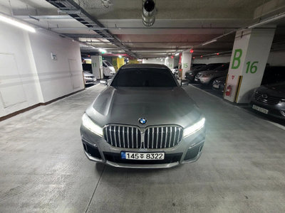 BMW 7 SERIES
