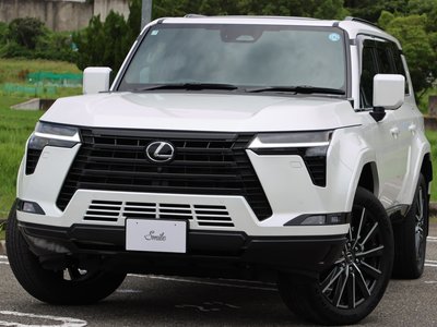 2025 Lexus GX photo 4