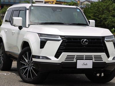 2025 Lexus GX photo 10