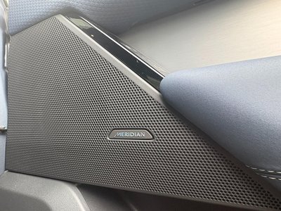 صورة 10 لـ 2023 LAND Rover RANGE ROVER VELAR