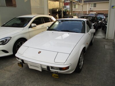 PORSCHE 924