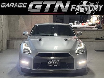 NISSAN GT-R - 10