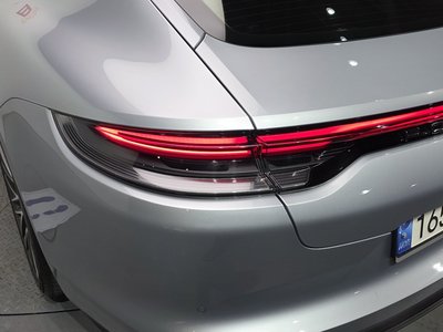 PORSCHE PANAMERA - 10