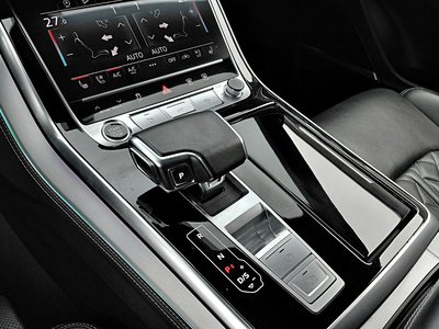 AUDI Q8 - 9