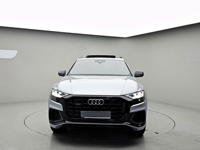 AUDI Q8 - 2