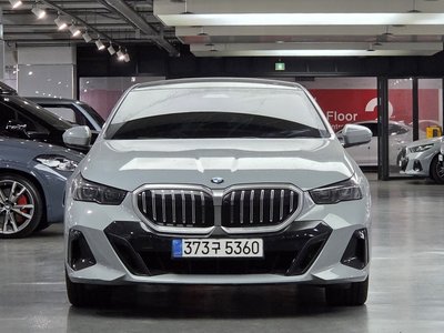 BMW 5 SERIES - 2