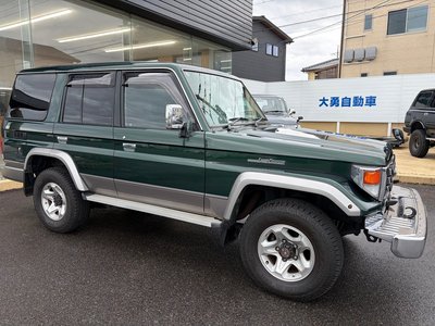 TOYOTA LAND CRUISER 70 - 2