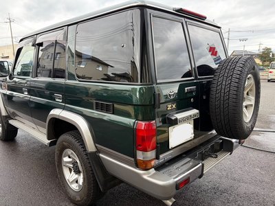TOYOTA LAND CRUISER 70 - 5