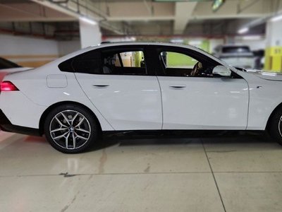 2024 BMW 5 SERIES 照片 2