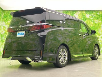 2024 Toyota ALPHARD — фото 3