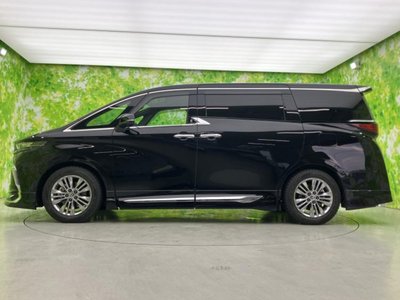 2024 Toyota ALPHARD — фото 2