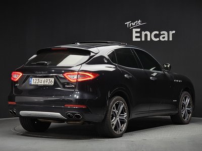صورة 3 لـ 2020 Maserati LEVANTE
