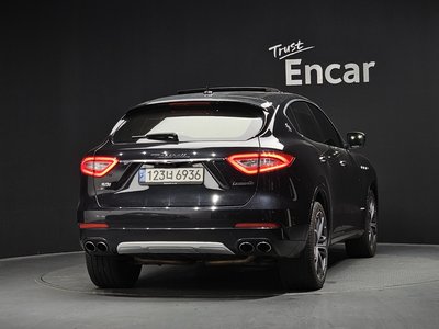 صورة 4 لـ 2020 Maserati LEVANTE