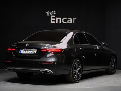MERCEDES-BENZ E-CLASS - 3