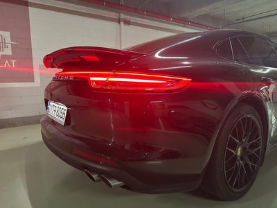 PORSCHE PANAMERA - 4