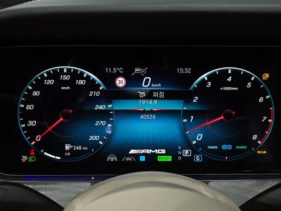 MERCEDES-BENZ GT AMG - 8