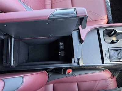 2024 Lexus ES thumbnail 24