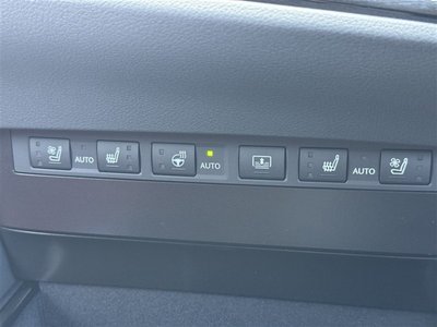 2024 Lexus ES thumbnail 17
