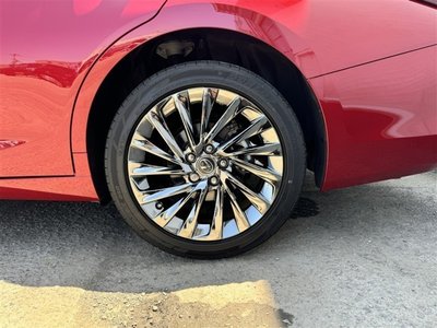 2024 Lexus ES thumbnail 35