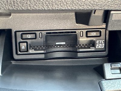 2024 Lexus ES thumbnail 13