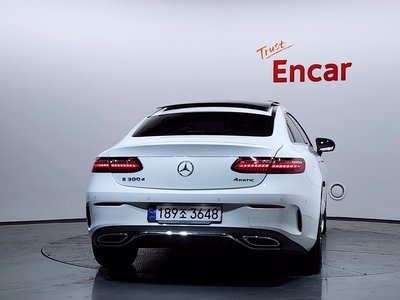 MERCEDES-BENZ E-CLASS - 3