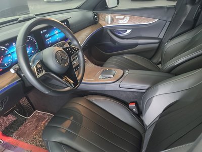 MERCEDES-BENZ E-CLASS - 8