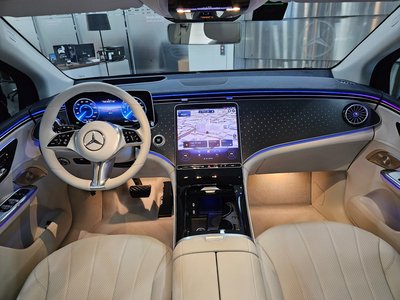 MERCEDES-BENZ EQE - 4