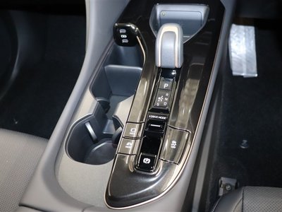 2026 Toyota CROWN ESTATE thumbnail 35