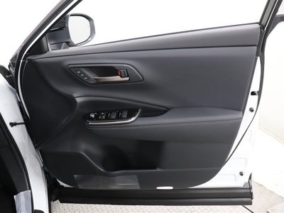 2026 Toyota CROWN ESTATE thumbnail 39