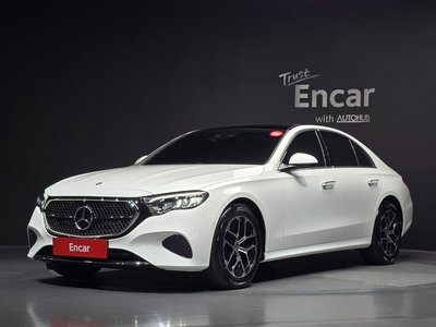 MERCEDES-BENZ E-CLASS - 1