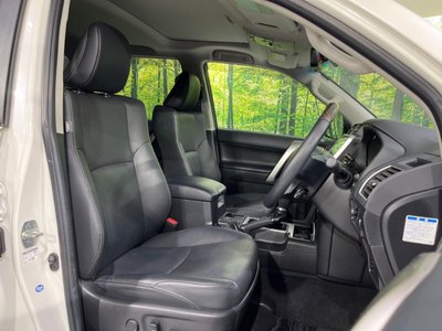 TOYOTA LAND CRUISER PRADO - 7